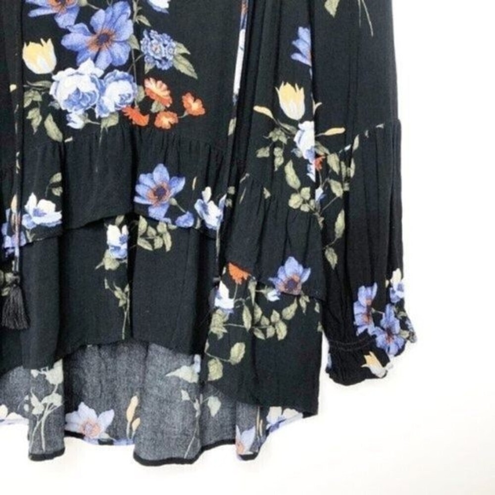AMERICAN EAGLE Floral High Low Top  - Picture 3 of 7